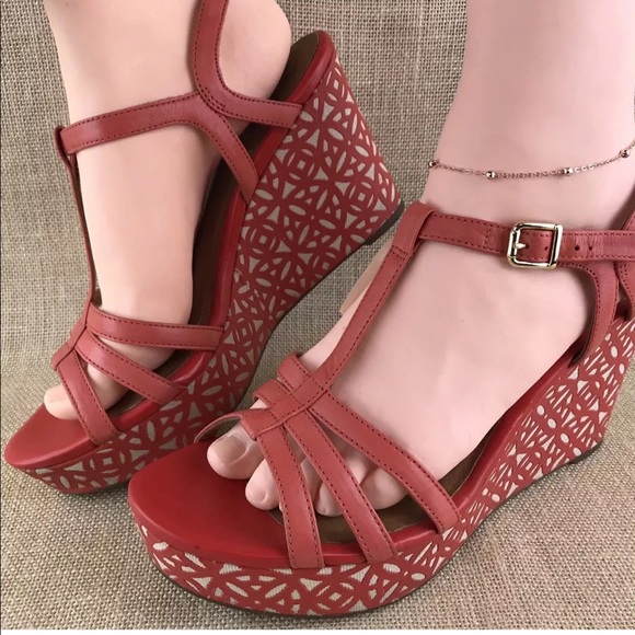 Clarks Shoes - 💰💰SOLD!💰💰$39    Clarks Sandal 10M